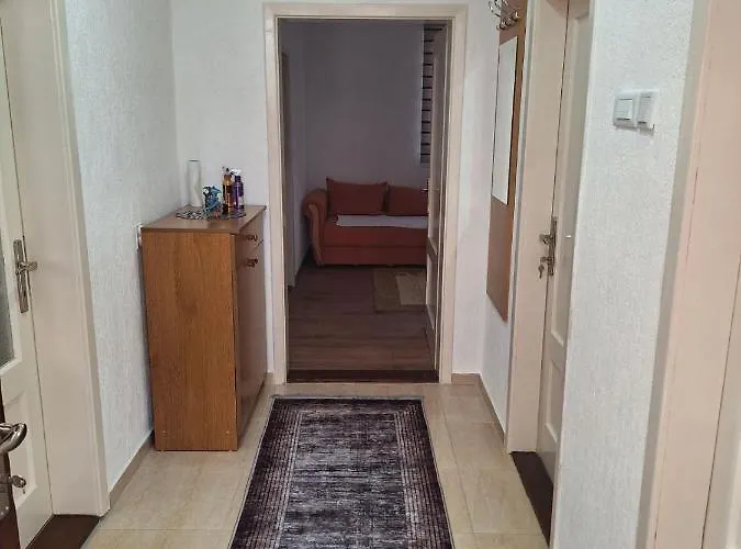 Vukovic شقة فوتشا